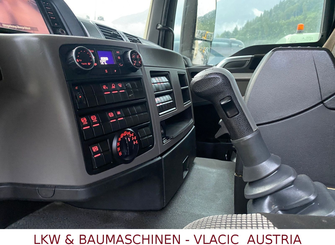 Camión forestal, Camión grúa MAN 33.500  6x6 MIT KRAN PENZ: foto 7