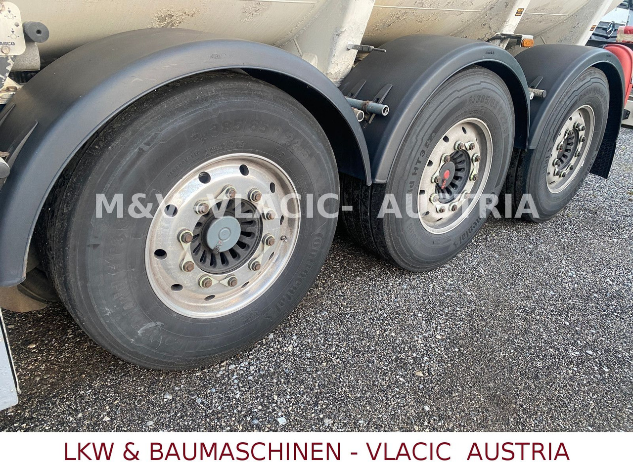Schwarzmüller Benzin / Diesel 43000L 6Kammer Peillstab - Cisterna semirremolque: foto 3 Schwarzmüller Benzin / Diesel 43000L 6Kammer Peillstab - Cisterna semirremolque: foto 3