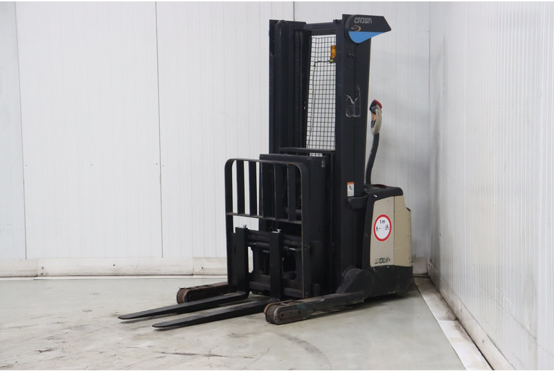 Crown SHR5520-1.13 - Apilador: foto 5 Crown SHR5520-1.13 - Apilador: foto 5