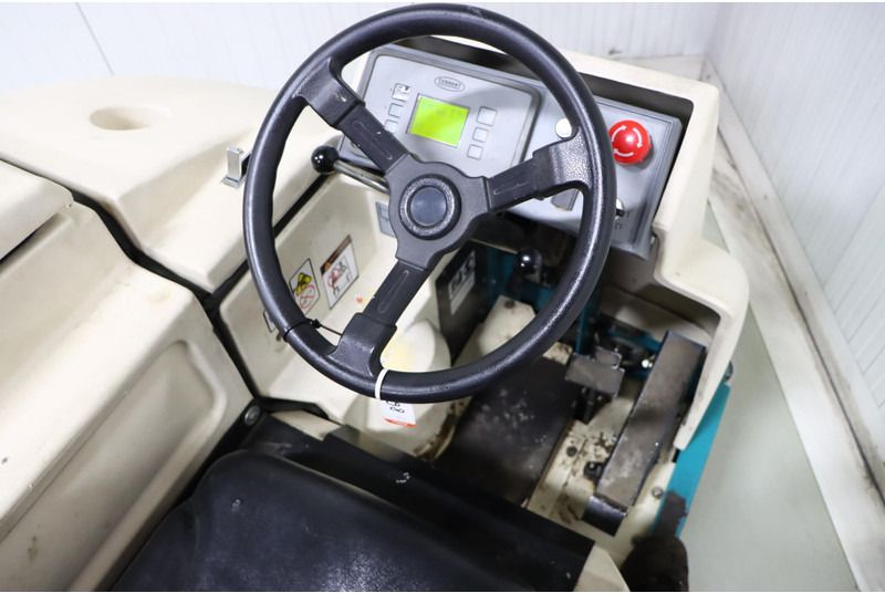 Fregadora TENNANT 7300E: foto 9 Fregadora TENNANT 7300E: foto 9