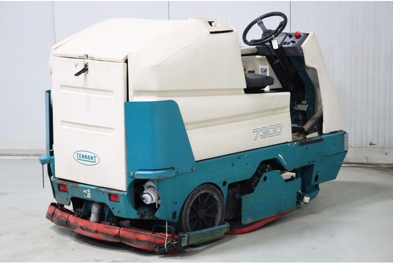 Fregadora TENNANT 7300E: foto 6 Fregadora TENNANT 7300E: foto 6