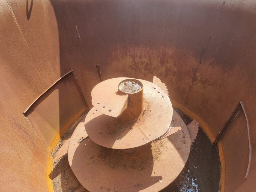 FRASTO Tornado feedwagon 12 m3 - Carro mezclador: foto 4 FRASTO Tornado feedwagon 12 m3 - Carro mezclador: foto 4