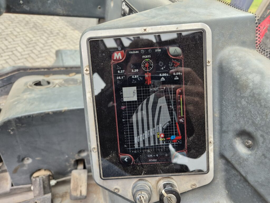 Manipulador telescópico MAGNI RTH 5.21 – D/D: foto 15 Manipulador telescópico MAGNI RTH 5.21 – D/D: foto 15