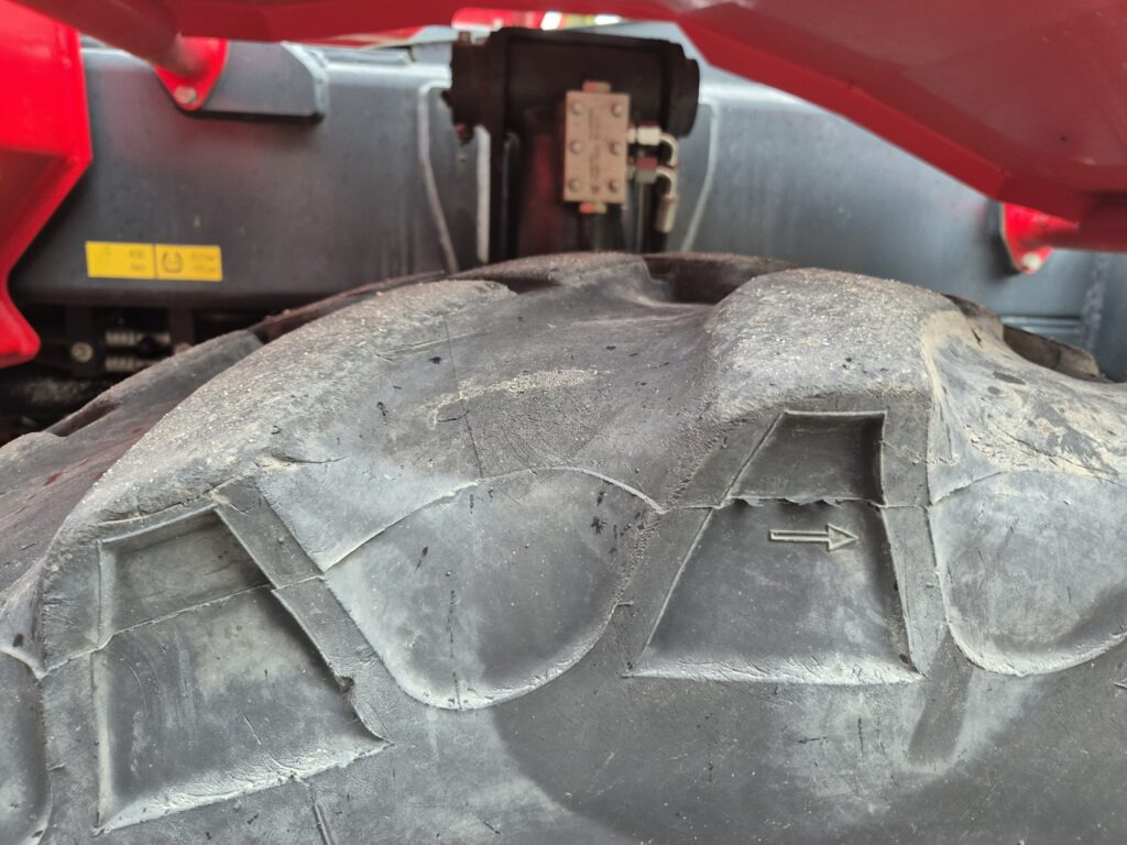 Manipulador telescópico MAGNI RTH 5.21 – D/D: foto 8 Manipulador telescópico MAGNI RTH 5.21 – D/D: foto 8