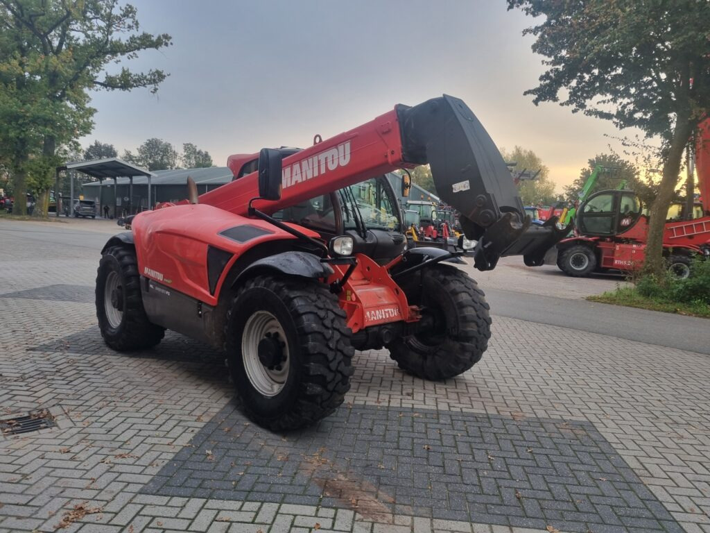 MANITOU MLT 840-137 - Manipulador telescópico: foto 3 MANITOU MLT 840-137 - Manipulador telescópico: foto 3