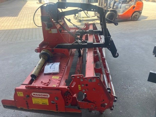 MASCHIO DC3000 harrow - Equipo para trabajo del suelo: foto 2 MASCHIO DC3000 harrow - Equipo para trabajo del suelo: foto 2