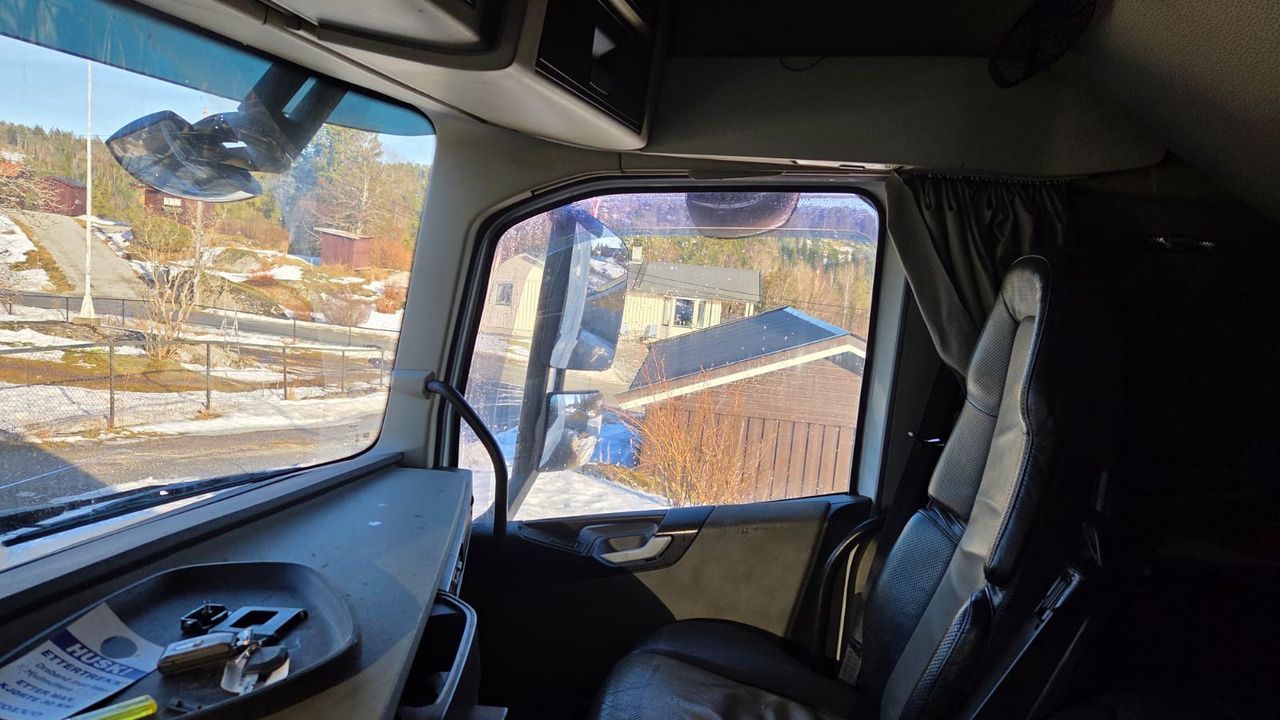 Cabeza tractora VOLVO: foto 10