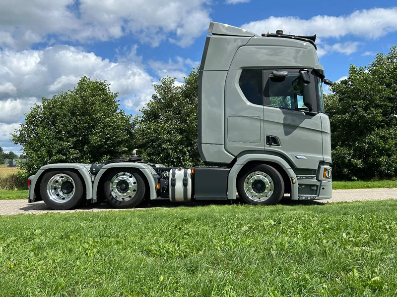 Scania R560 6x2/4 LB | 2023 | FULL AIR | RETARDER | PARK COOLER - Cabeza tractora: foto 5 Scania R560 6x2/4 LB | 2023 | FULL AIR | RETARDER | PARK COOLER - Cabeza tractora: foto 5