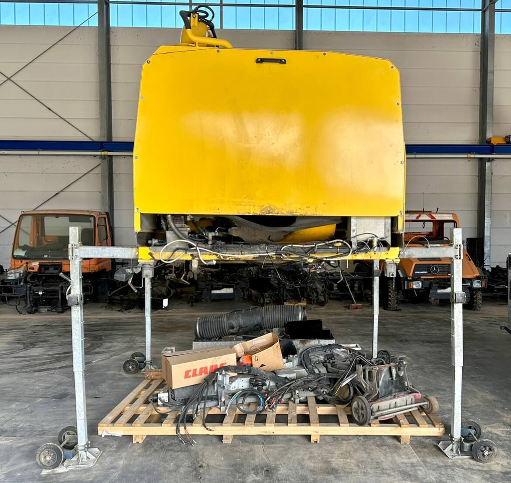 Unimog Aufbaukehrmaschine Trilety SK-370 - Barredora vial: foto 2 Unimog Aufbaukehrmaschine Trilety SK-370 - Barredora vial: foto 2