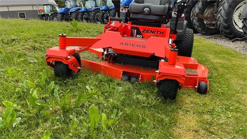 Ariens Zenith 60 SD Top professionel maskine med stor 2 c - Tractor municipal: foto 4 Ariens Zenith 60 SD Top professionel maskine med stor 2 c - Tractor municipal: foto 4
