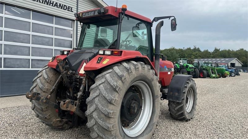 Tractor Case IH Magnum 7210 PRO PRO model, og en ejers traktor fra: foto 12
