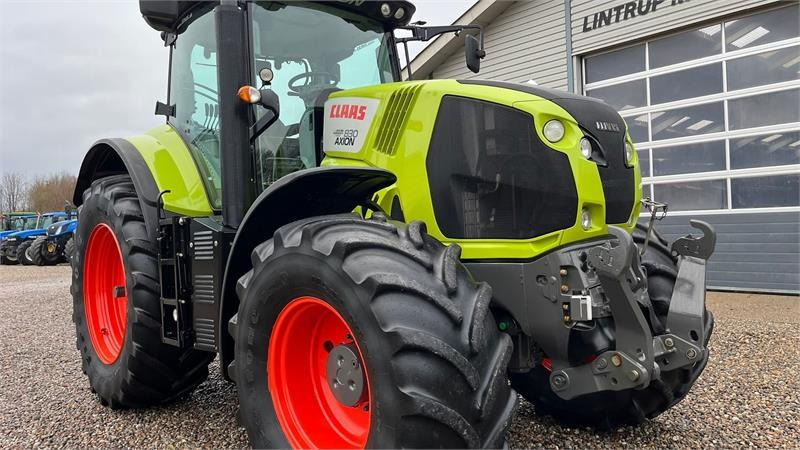 Claas Axion 830 Med frontlift. Velholdt traktor. - Tractor: foto 2 Claas Axion 830 Med frontlift. Velholdt traktor. - Tractor: foto 2