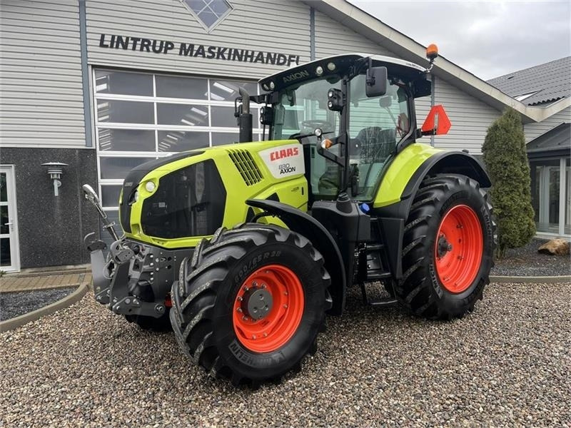 Claas Axion 830 med frontlift og front PTO - Tractor: foto 4 Claas Axion 830 med frontlift og front PTO - Tractor: foto 4