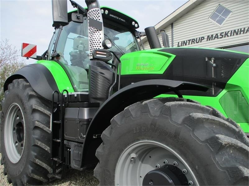 Tractor Deutz-fahr 9340 TTV New and unused tractor: foto 13 Tractor Deutz-fahr 9340 TTV New and unused tractor: foto 13