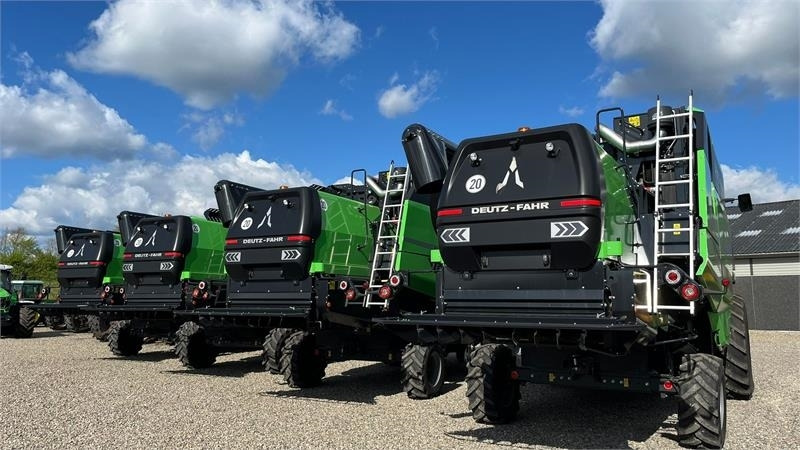 Cosechadora de granos Deutz-fahr C7206 With 24feed - 7.2m header. New and unused Co: foto 20