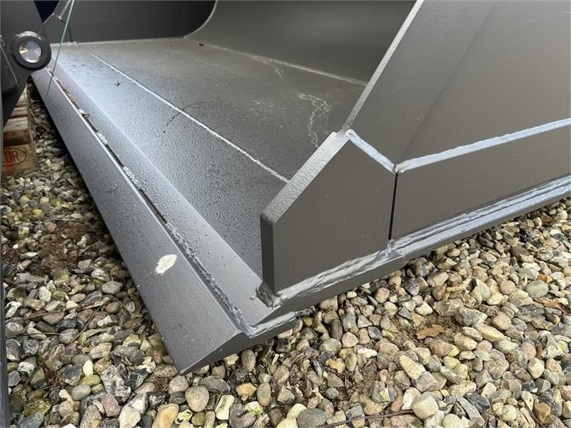 JST Skovl 3.4m3 med volvoskifte og 3m bred. NY SKOVL. - Cazo para Maquinaria de construcción: foto 5 JST Skovl 3.4m3 med volvoskifte og 3m bred. NY SKOVL. - Cazo para Maquinaria de construcción: foto 5