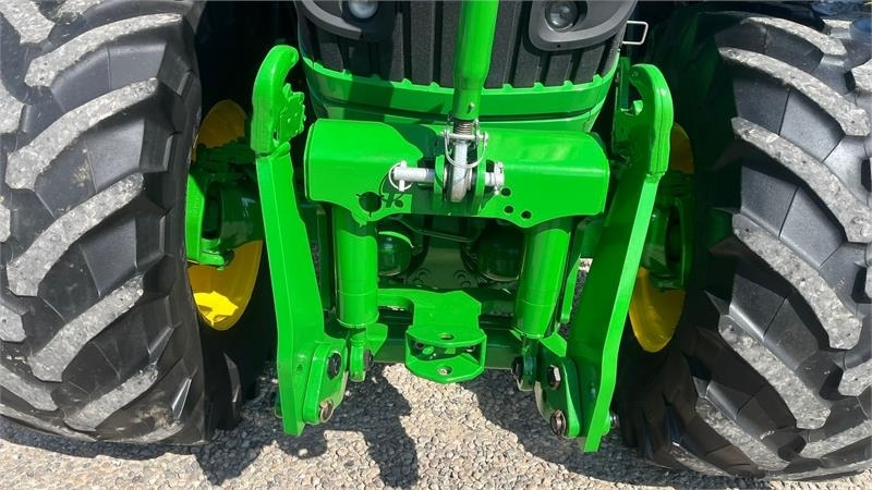 John Deere 6170R AutoPower med frontlift - Tractor: foto 4 John Deere 6170R AutoPower med frontlift - Tractor: foto 4