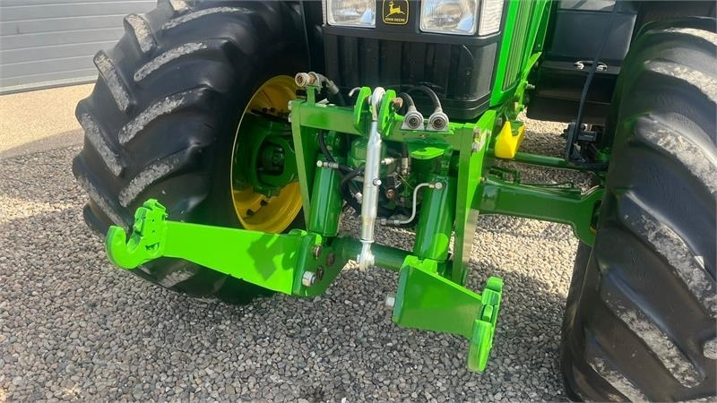 John Deere 7710 8.1L motor, store hjul og frontlift. En ejere - Tractor: foto 4 John Deere 7710 8.1L motor, store hjul og frontlift. En ejere - Tractor: foto 4