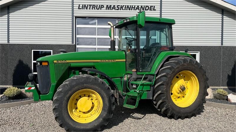 John Deere 8100 Samme ejer siden 2014 - Tractor: foto 1 John Deere 8100 Samme ejer siden 2014 - Tractor: foto 1