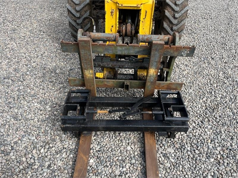 Kramer 750T Allrad med pallegafler og adabter. Med telesk - Cargadora de ruedas: foto 4 Kramer 750T Allrad med pallegafler og adabter. Med telesk - Cargadora de ruedas: foto 4
