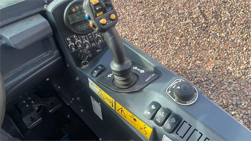 Multione 11.6 k Med pallegafler og multiskovl - Cargadora de ruedas telescópica: foto 5 Multione 11.6 k Med pallegafler og multiskovl - Cargadora de ruedas telescópica: foto 5