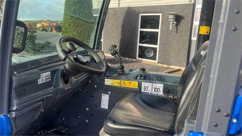 Multione 11.6 k Med pallegafler og multiskovl - Cargadora de ruedas telescópica: foto 4 Multione 11.6 k Med pallegafler og multiskovl - Cargadora de ruedas telescópica: foto 4