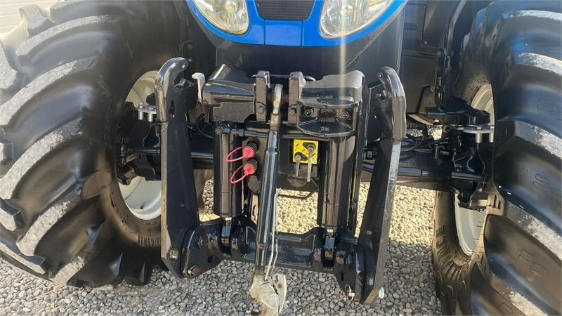 New Holland T7.270 AutoCommand med frontlift - Tractor: foto 4 New Holland T7.270 AutoCommand med frontlift - Tractor: foto 4