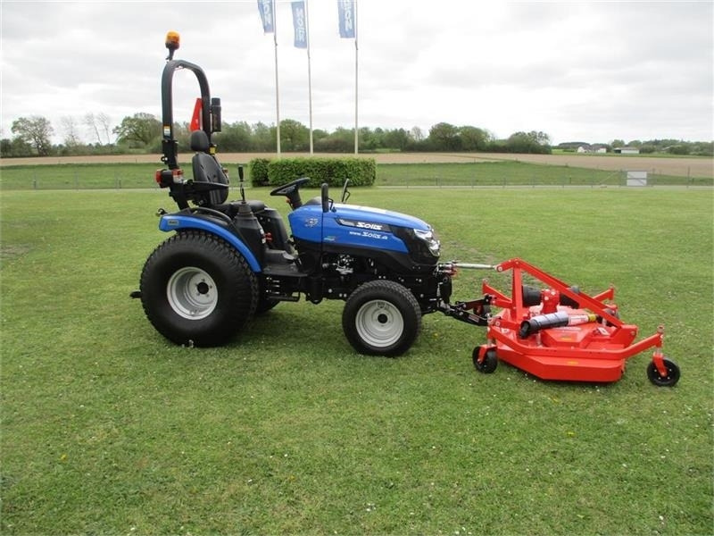 Solis 26 HST med frontlift,front PTO og turf æk - Tractor: foto 3 Solis 26 HST med frontlift,front PTO og turf æk - Tractor: foto 3