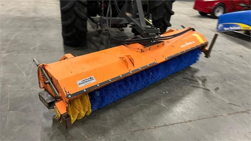 Tuchel 230 Hydraulisk kost med nylon børster og hydraulis - Barredora cucharón: foto 3 Tuchel 230 Hydraulisk kost med nylon børster og hydraulis - Barredora cucharón: foto 3