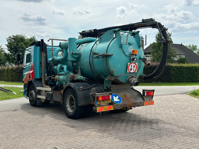 DAF CF 75.250 WITH RAVO KZ7082/150 VACUUM / CHANNEL CLEANER - Limpieza de alcantarillado: foto 4 DAF CF 75.250 WITH RAVO KZ7082/150 VACUUM / CHANNEL CLEANER - Limpieza de alcantarillado: foto 4