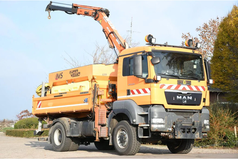 MAN TGS 18.320 4x4!! KRAN/!!!WINTERDIENST/DREISEITENKIPPER!!KOMMUNAL/KLIMA!! - Volquete camión, Camión grúa: foto 1 MAN TGS 18.320 4x4!! KRAN/!!!WINTERDIENST/DREISEITENKIPPER!!KOMMUNAL/KLIMA!! - Volquete camión, Camión grúa: foto 1