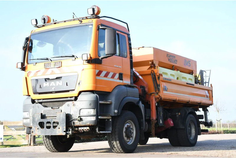 MAN TGS 18.320 4x4!! KRAN/!!!WINTERDIENST/DREISEITENKIPPER!!KOMMUNAL/KLIMA!! - Volquete camión, Camión grúa: foto 4 MAN TGS 18.320 4x4!! KRAN/!!!WINTERDIENST/DREISEITENKIPPER!!KOMMUNAL/KLIMA!! - Volquete camión, Camión grúa: foto 4