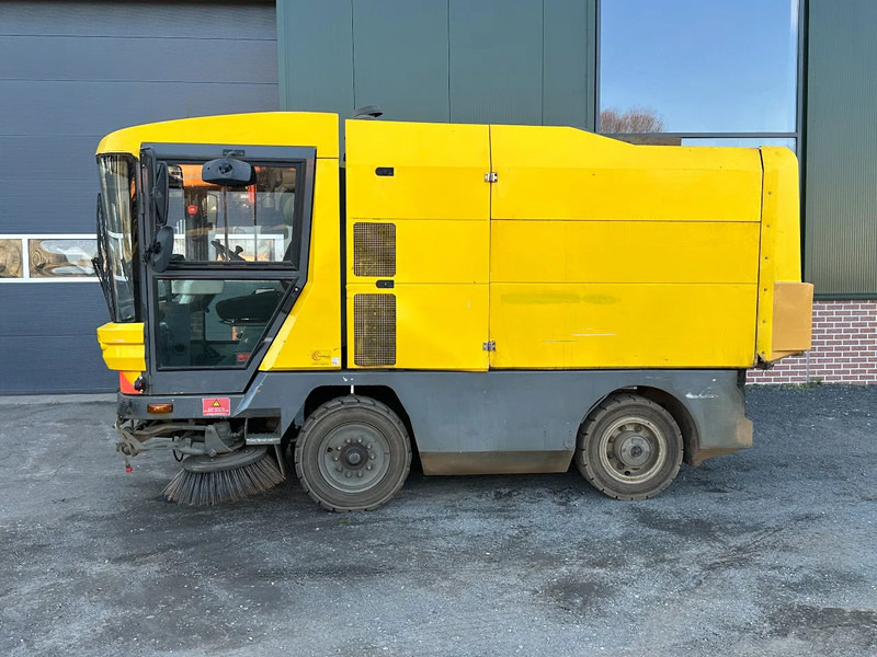 Ravo 530 VEEGMACHINE/SWEEPER!! - Barredora vial: foto 2 Ravo 530 VEEGMACHINE/SWEEPER!! - Barredora vial: foto 2