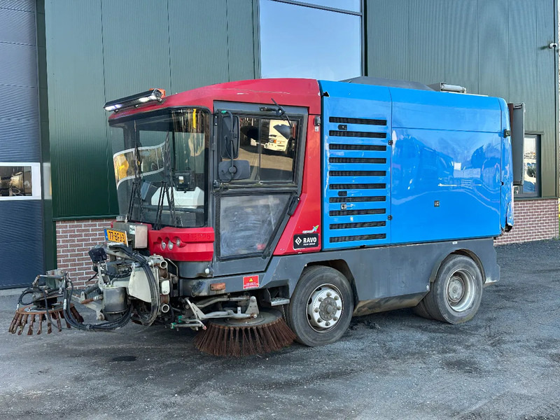 Ravo 580 VEEGMACHINE/SWEEPER!! - Barredora vial: foto 1 Ravo 580 VEEGMACHINE/SWEEPER!! - Barredora vial: foto 1