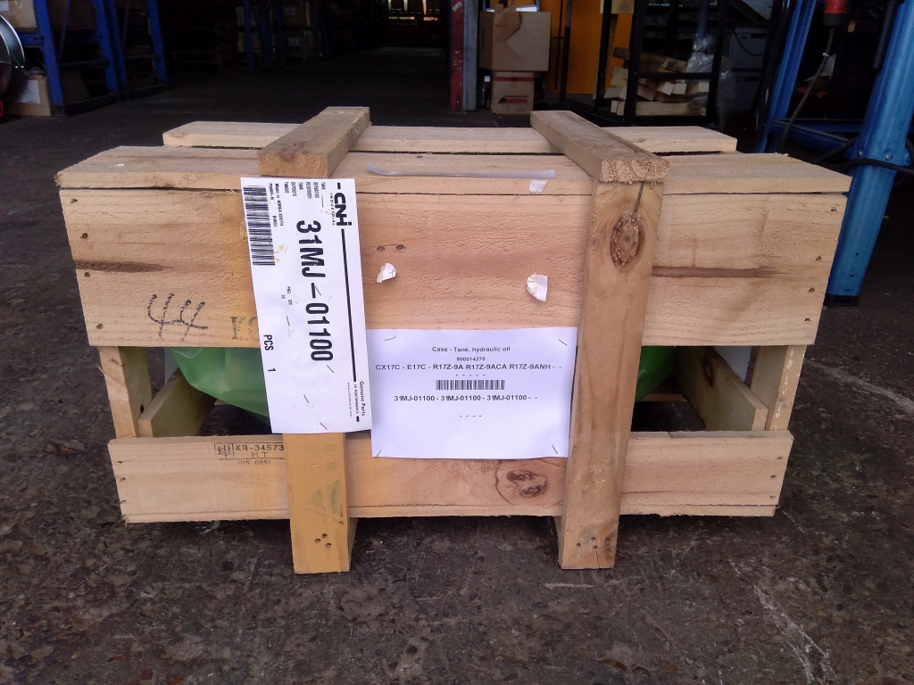 Case 31MJ-01100 - Depósito hidráulico para Maquinaria de construcción: foto 2 Case 31MJ-01100 - Depósito hidráulico para Maquinaria de construcción: foto 2