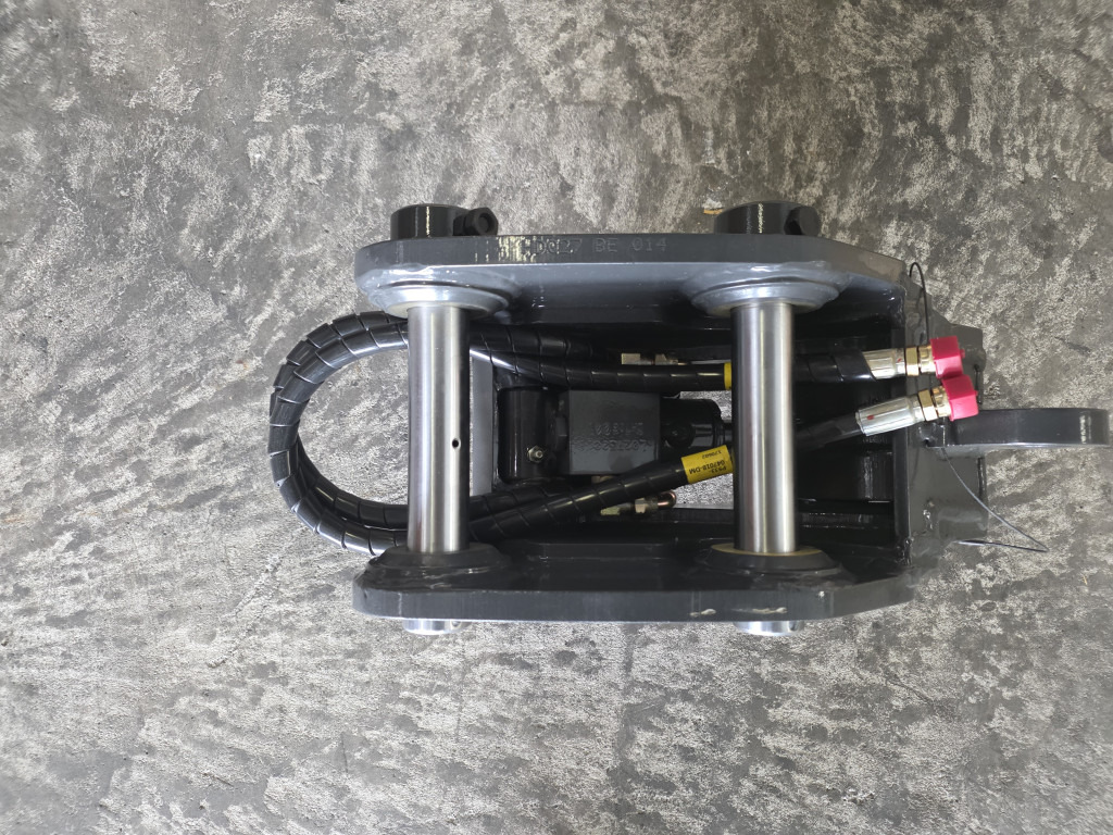 Case 32MK-95120CG - 31MK-90210CG - Acoplamiento rápido para Maquinaria de construcción: foto 2 Case 32MK-95120CG - 31MK-90210CG - Acoplamiento rápido para Maquinaria de construcción: foto 2