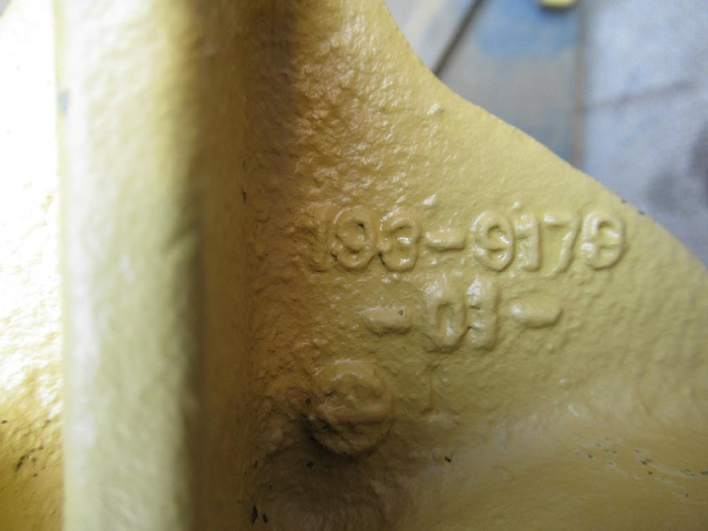 Caterpillar 1939179 - Bomba de aceite para Maquinaria de construcción: foto 5 Caterpillar 1939179 - Bomba de aceite para Maquinaria de construcción: foto 5