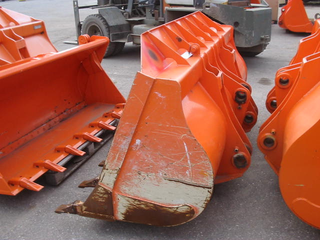Fiat Hitachi W110 - - Cazo cargador: foto 1 Fiat Hitachi W110 - - Cazo cargador: foto 1