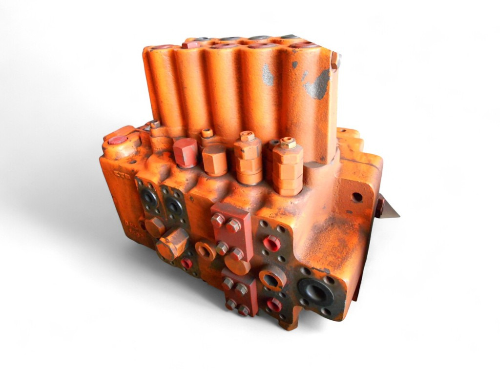 Hitachi 4221837 - 21000-00219 - Válvula hidráulica para Maquinaria de construcción: foto 2 Hitachi 4221837 - 21000-00219 - Válvula hidráulica para Maquinaria de construcción: foto 2