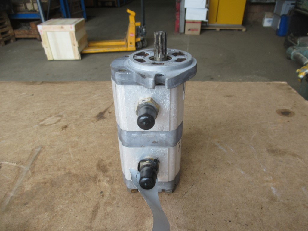 Hitachi 9218031 - - Bomba de dirección para Maquinaria de construcción: foto 4 Hitachi 9218031 - - Bomba de dirección para Maquinaria de construcción: foto 4