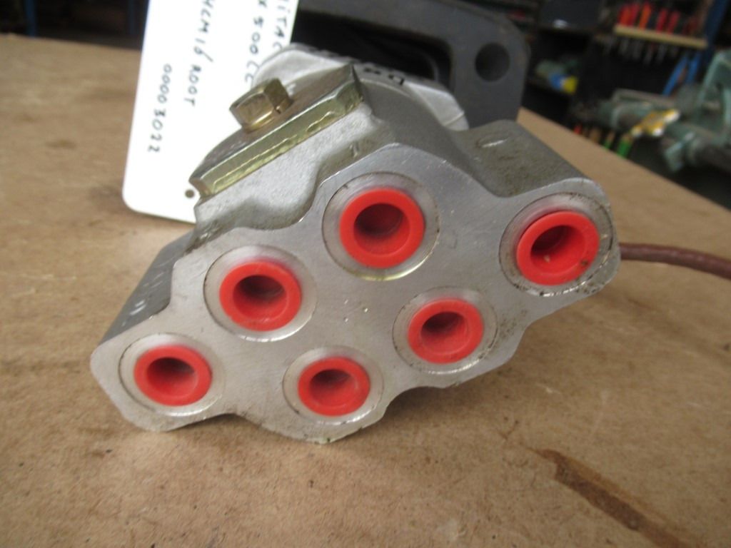 Hitachi ZX500LC - - Cabina e interior para Maquinaria de construcción: foto 2 Hitachi ZX500LC - - Cabina e interior para Maquinaria de construcción: foto 2