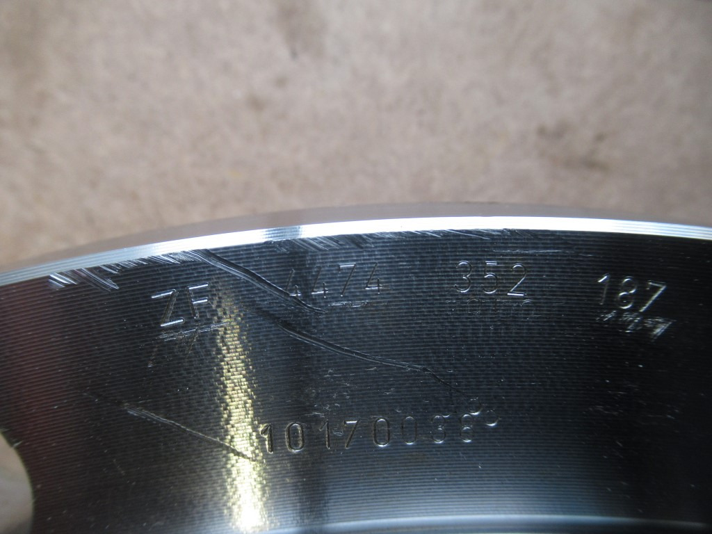 New Holland 47767399 - Eje y piezas para Maquinaria de construcción: foto 3 New Holland 47767399 - Eje y piezas para Maquinaria de construcción: foto 3