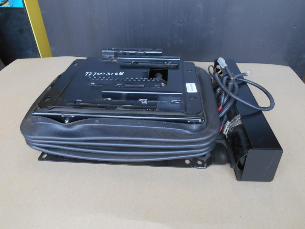 New Holland 73327303 - - Asiento para Maquinaria de construcción: foto 1 New Holland 73327303 - - Asiento para Maquinaria de construcción: foto 1