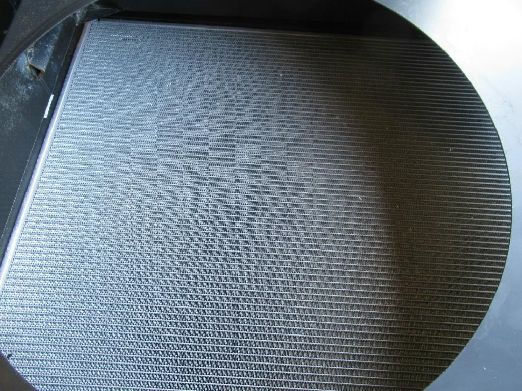 New Holland YN05P00034S001 - 87339771 - Radiador para Maquinaria de construcción: foto 5 New Holland YN05P00034S001 - 87339771 - Radiador para Maquinaria de construcción: foto 5