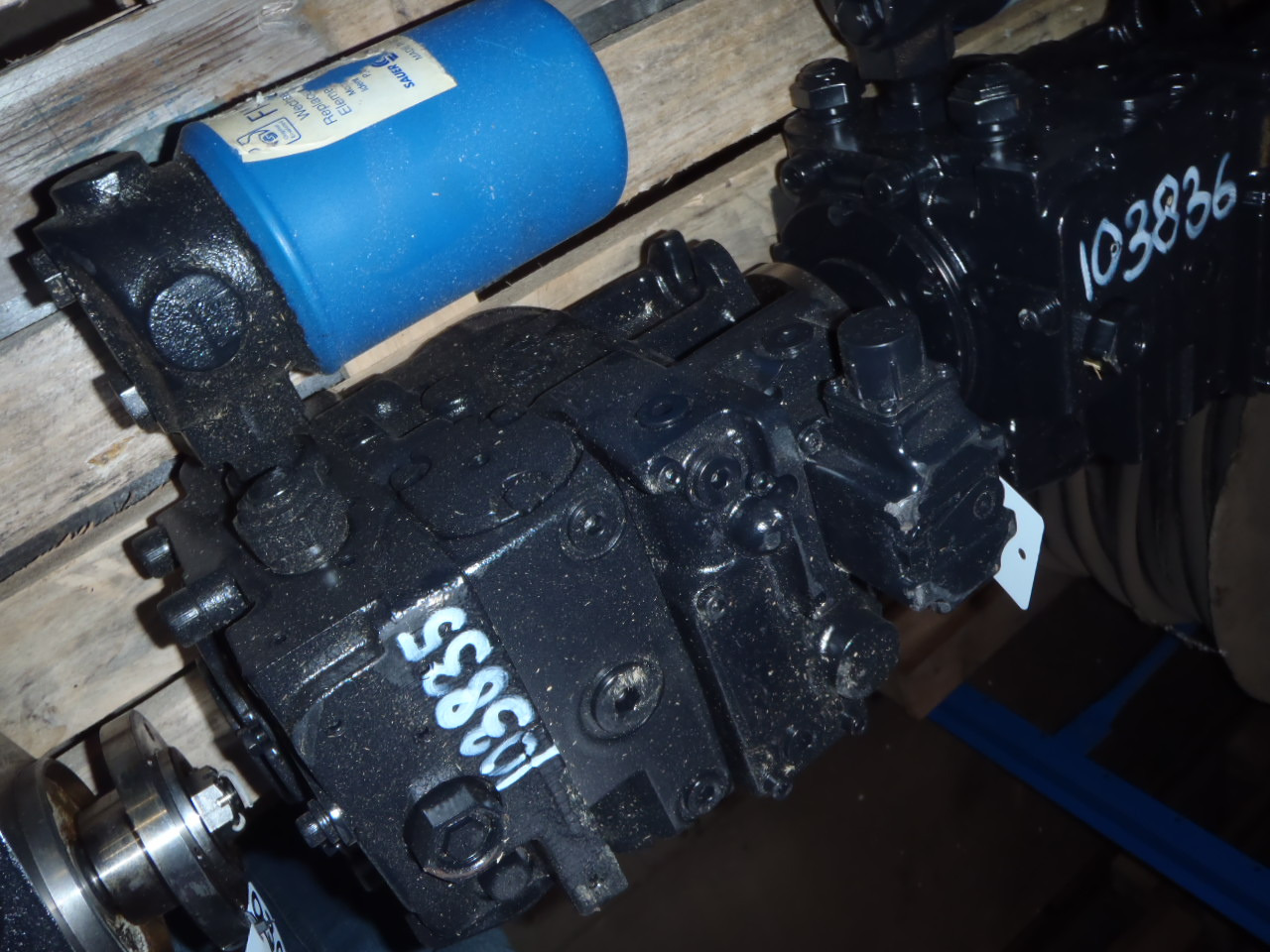 Sauer Sundstrand 90R042 KA1NN80 - - Bomba hidráulica para Maquinaria de construcción: foto 2 Sauer Sundstrand 90R042 KA1NN80 - - Bomba hidráulica para Maquinaria de construcción: foto 2