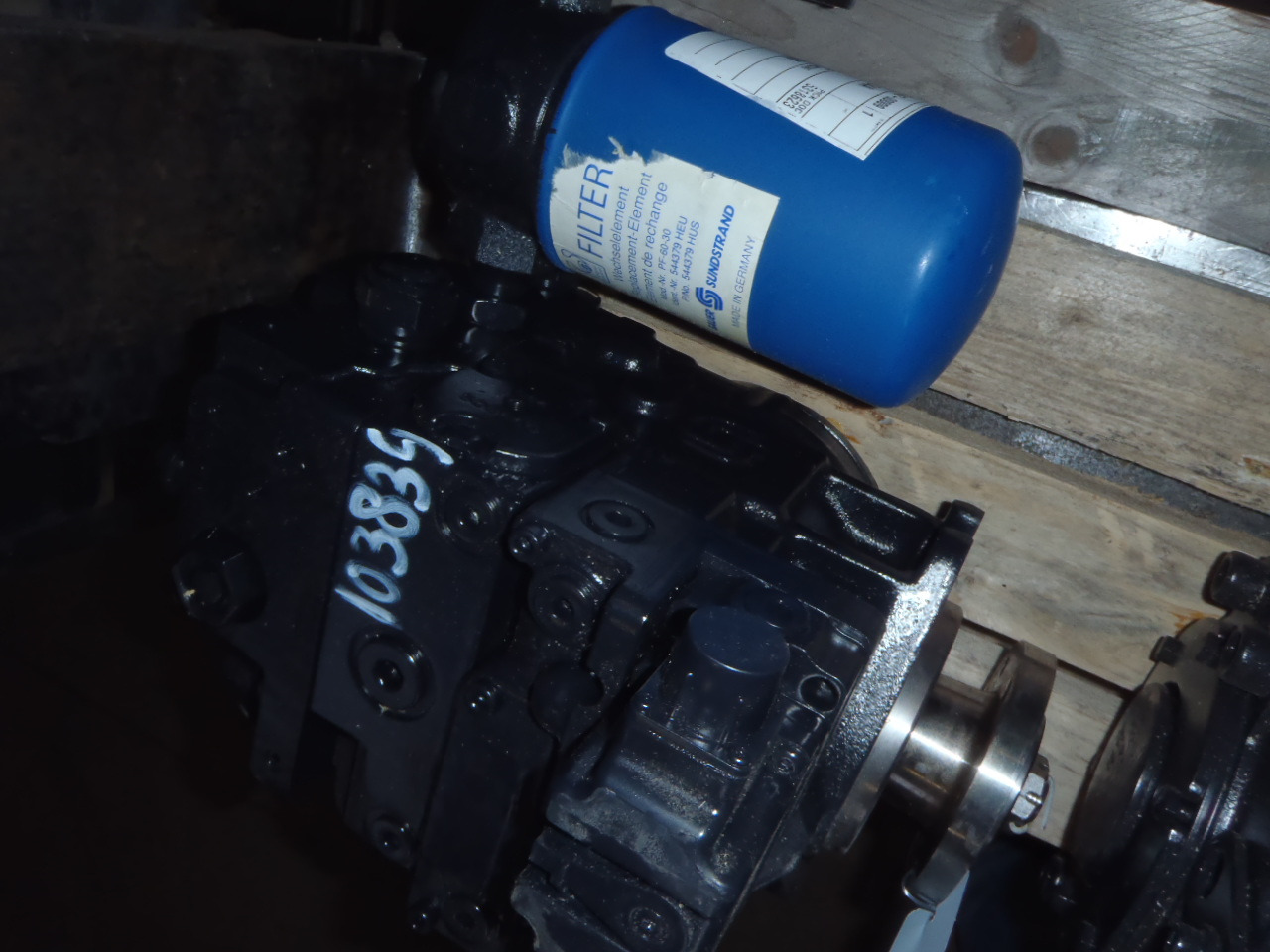 Sauer Sundstrand 90R042 KA1NN80 - - Bomba hidráulica para Maquinaria de construcción: foto 2 Sauer Sundstrand 90R042 KA1NN80 - - Bomba hidráulica para Maquinaria de construcción: foto 2