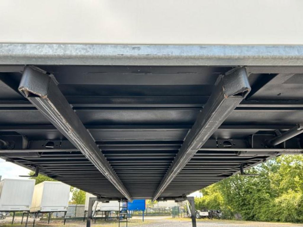 Caja cerrada Krone Heck Alu.- Rolltor: foto 6
