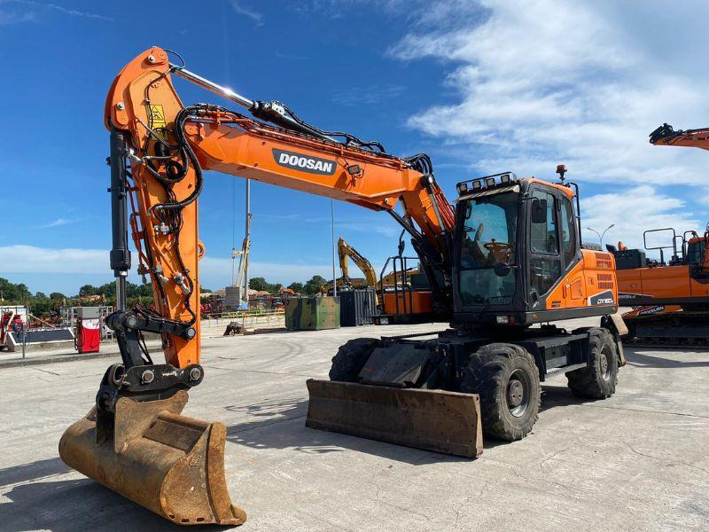 Doosan DX160W - Excavadora de ruedas: foto 1 Doosan DX160W - Excavadora de ruedas: foto 1