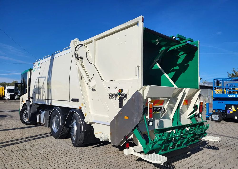 Mercedes-Benz ECONIC 2630 6X2 dwukomorowa two chamber - Camión de basura: foto 3 Mercedes-Benz ECONIC 2630 6X2 dwukomorowa two chamber - Camión de basura: foto 3