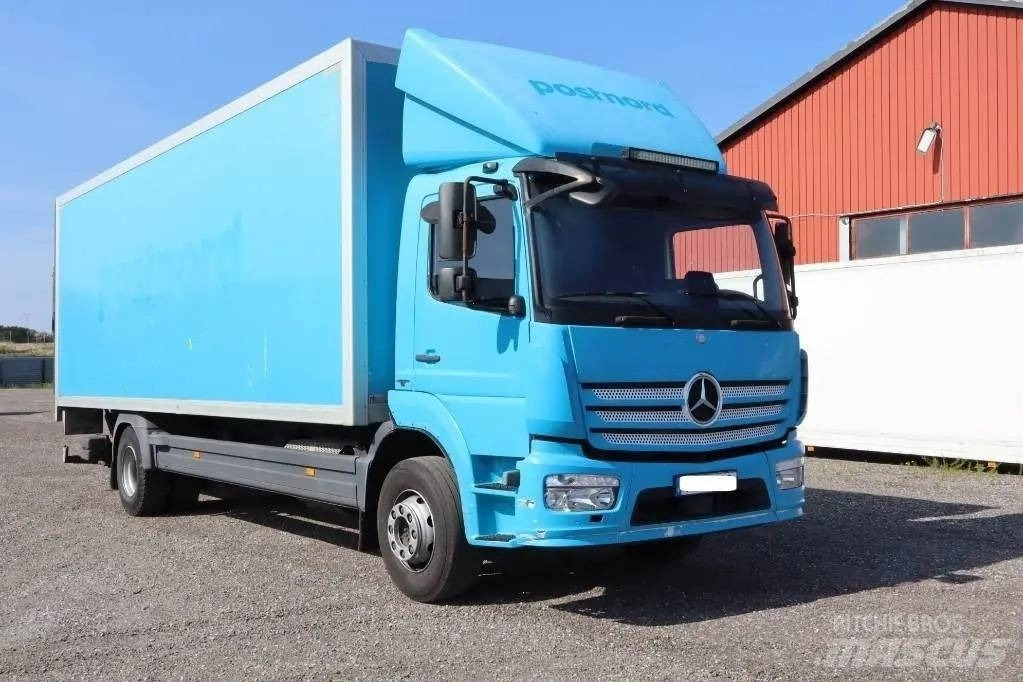 Mercedes-Benz ATEGO Serie 0691 - Camión caja cerrada: foto 1 Mercedes-Benz ATEGO Serie 0691 - Camión caja cerrada: foto 1